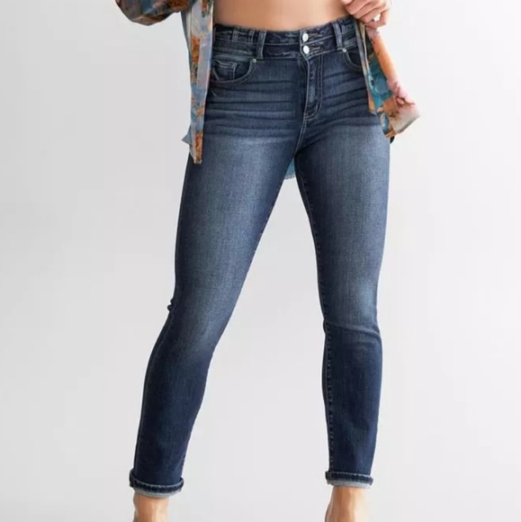 KanCan Signature Kurvy Ultra High Straight Jean Style VBK1961AT - Picture 1 of 12